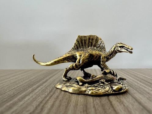 Mooi Gedetailleerd Koperen Spinosaurus Beeldje, Verzamelen, Beelden en Beeldjes, Zo goed als nieuw, Dier, Ophalen of Verzenden