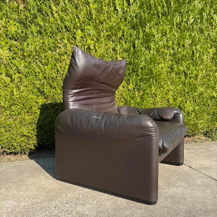 Cassina Maralunga eenzit, Huis en Inrichting, Fauteuils, Minder dan 50 cm, 75 tot 100 cm, Ophalen