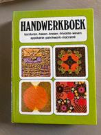 Handwerkboek - Borduren, Haken, Breien, Ophalen of Verzenden, Gelezen, Borduren en Naaien