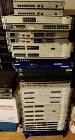Partij van 26 switches/routers/firewalls 10-100-1000  0205, Gebruikt, Ophalen