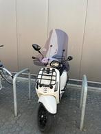 Veepa sprint witte kleur, Fietsen en Brommers, Scooters | Vespa, Ophalen, Gebruikt, Overige modellen, Benzine