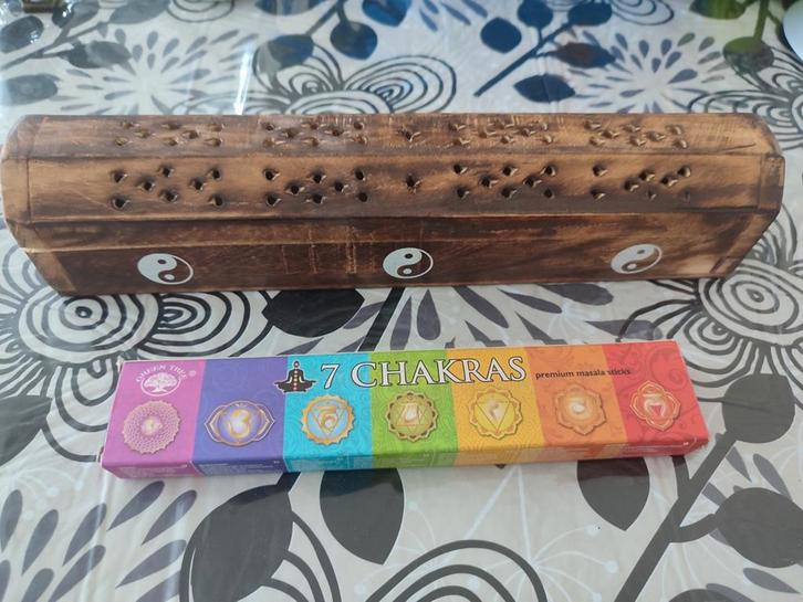 Houten wierookhouder met 7 Chakras wierook, Huis en Inrichting, Woonaccessoires | Kandelaars en Kaarsen, Nieuw, Minder dan 25 cm