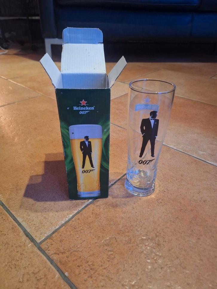 Heineken 007 James Bond Glas in Doos, Huis en Inrichting, Keuken | Bestek, Zo goed als nieuw, Los bestek, Rvs of Chroom, Vaatwasserbestendig
