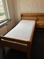 Seniorenbed met beweegbare bodem (elektrisch), Huis en Inrichting, Slaapkamer | Bedden, Ophalen, Verstelbaar, 90 cm, Eenpersoons