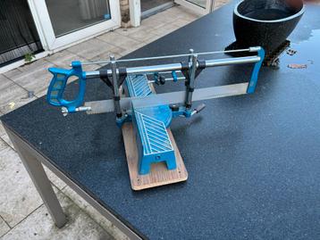 Verstekzaag beschikbaar voor biedingen