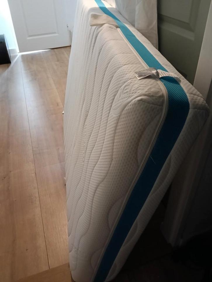 Matras - Zo goed als nieuw - 90x200, Huis en Inrichting, Slaapkamer | Matrassen en Bedbodems, Zo goed als nieuw, Matras, 90 cm