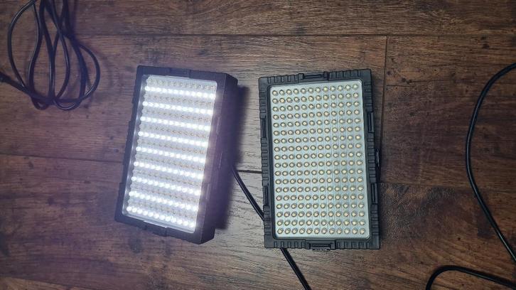 2 X Falcon Eyes daglichtlampen, Audio, Tv en Foto, Fotografie | Fotostudio en Toebehoren, Gebruikt, Lamp of Flitsset, Verzenden