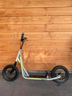 Step met handrem 12 inch, Fietsen en Brommers, Steps, Ophalen, Zo goed als nieuw, Gewone step, BlueGorillaz