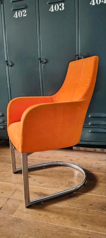 Vintage/Retro designstoel oranje chroom 
 beschikbaar voor biedingen