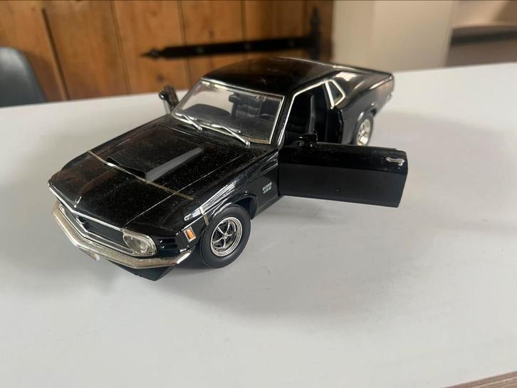 ertl 1:18, Hobby en Vrije tijd, Modelauto's | 1:18, Zo goed als nieuw, ERTL, Ophalen