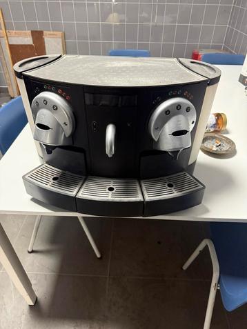 Nespresso professional kofiezet aparaat beschikbaar voor biedingen