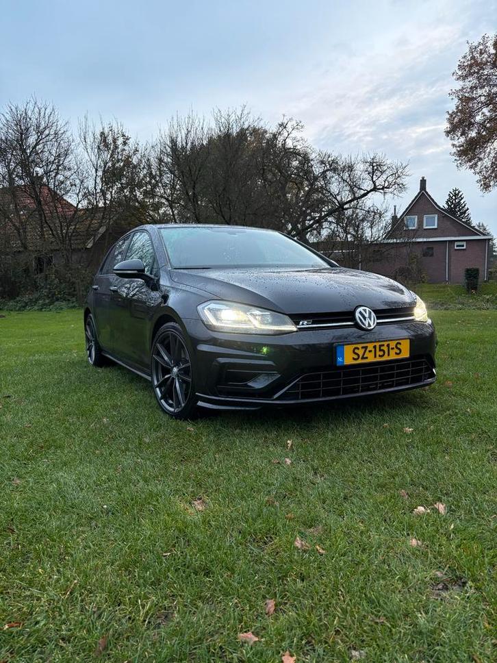 Volkswagen Golf 1.0 TSI 110pk 5D 2018 Zwart, Auto's, Volkswagen, Particulier, Golf, ABS, Achteruitrijcamera, Adaptive Cruise Control