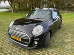 Mini 1.5 Cooper 2014 Zwart met Checkered roof, Auto's, Voorwielaandrijving, 136 pk, Euro 6, 4 stoelen