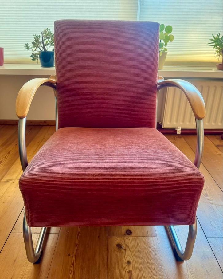 Gispen Classic Fauteuil 407 rode bekleding, Huis en Inrichting, Fauteuils, Zo goed als nieuw, Stof, 50 tot 75 cm, Minder dan 75 cm