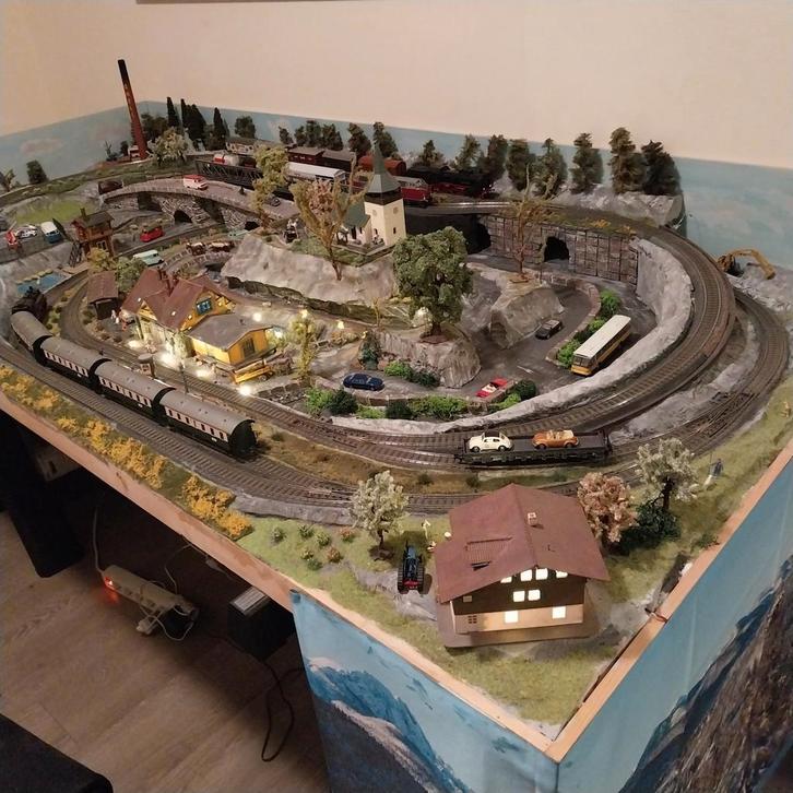 Complete Marklin c rail model baan., Hobby en Vrije tijd, Modeltreinen | H0, Gebruikt, Treinset, Wisselstroom, Märklin, NS, Ophalen