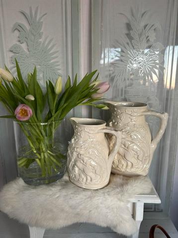 Mason’s Ivory 2x antieke embossed jacht kannen 18/23 cm izgs beschikbaar voor biedingen