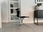 Vitra Eames ea bureaustoel / conferentiestoel hopsak zwart, Vitra, Zwart, Ophalen of Verzenden, Zo goed als nieuw