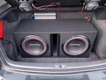 Pioneer subwoofer  dubbel 12 inch beschikbaar voor biedingen