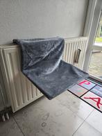 Grijze kattenmand aan verwarming, Dieren en Toebehoren, Ophalen of Verzenden