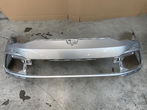 Voorbumper van een Volkswagen Golf, Auto-onderdelen, Carrosserie en Plaatwerk, Bumper, Volkswagen, Gebruikt, 3 maanden garantie