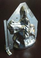 Zilverkleurige mal van Sint Nicolaas op zijn paard, Ophalen of Verzenden, Zo goed als nieuw