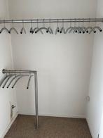 Kapstokstangen + 20 kledinghangers, Ophalen, Gebruikt, 100 tot 150 cm, Overige typen