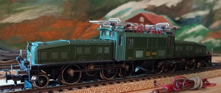 Märklin Zwitserse Krokodil 3056 SBB. Rijdt en schakelt goed., Hobby en Vrije tijd, Modeltreinen | H0, Zo goed als nieuw, Locomotief