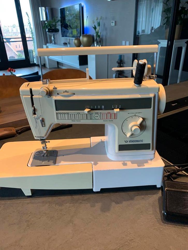 naaimachine Vendomatic, Hobby en Vrije tijd, Naaimachines en Toebehoren, Gebruikt, Naaimachine, Overige merken, Ophalen