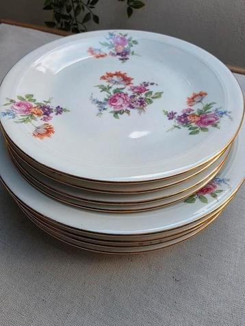 Set 4 diner en 4 boterham ontbijt borden  beschikbaar voor biedingen