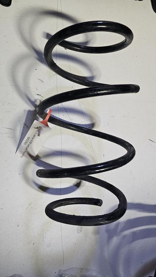 Spiraalveer veer voorzijde 6 cilinder BMW 5 serie E39, Auto-onderdelen, Ophanging en Onderstel, BMW, Gebruikt, Ophalen of Verzenden