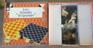 Schaak en Damspel in doos beschikbaar voor biedingen