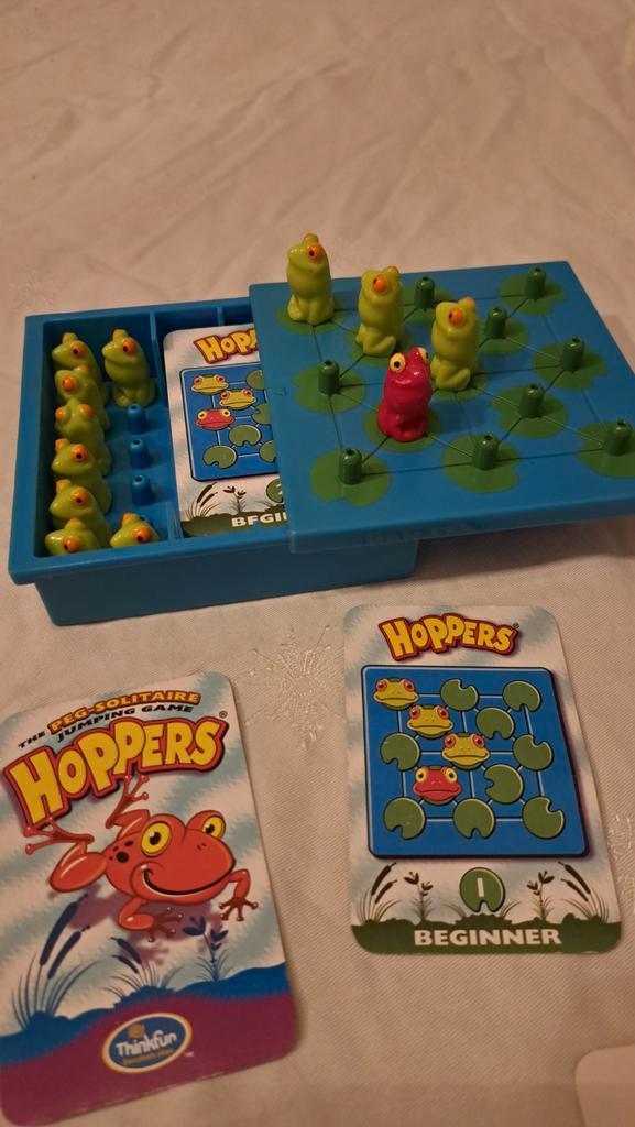 Thinkfun Hoppers, Hobby en Vrije tijd, Gezelschapsspellen | Overige, Gebruikt, Een of twee spelers, Ophalen of Verzenden