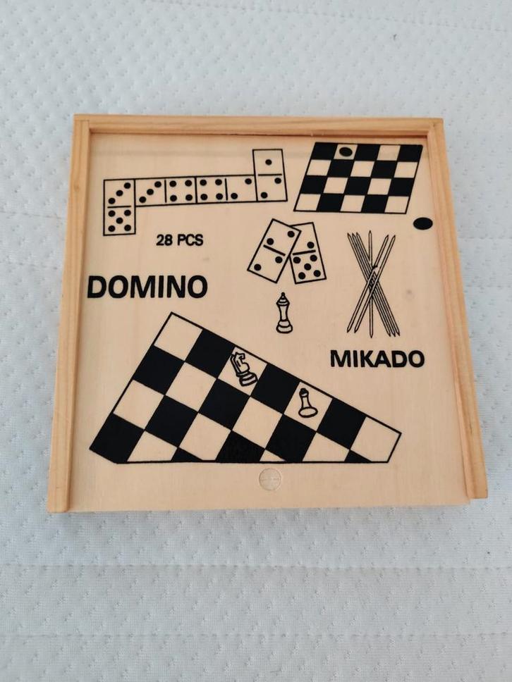 Houten spellendoos Denksport, Hobby en Vrije tijd, Gezelschapsspellen | Bordspellen, Zo goed als nieuw, Een of twee spelers, Drie of vier spelers