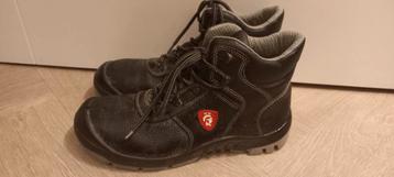 Werkschoenen maat 43 beschikbaar voor biedingen
