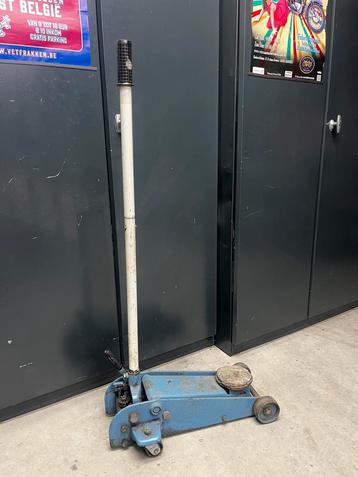 Garage krik 3 ton omega professioneel beschikbaar voor biedingen