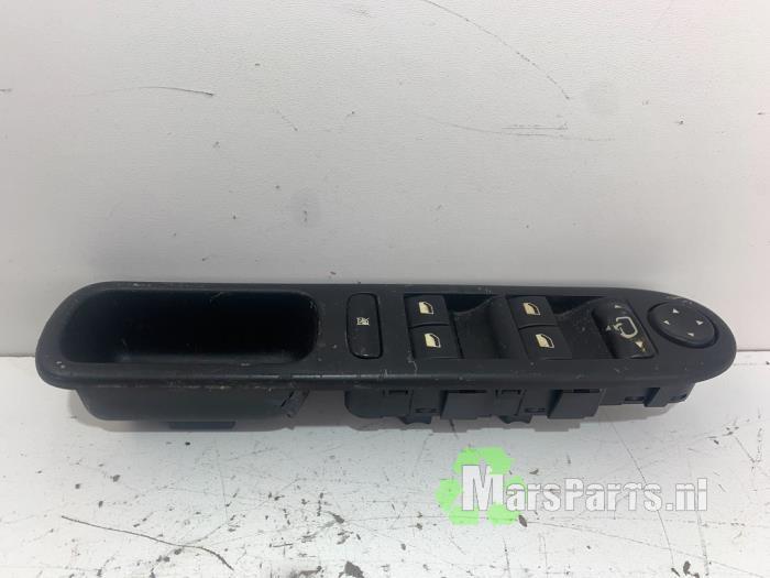 Elektrisch Raam Schakelaar van een Peugeot 407, Auto-onderdelen, Dashboard en Schakelaars, Peugeot, Gebruikt, 6 maanden garantie