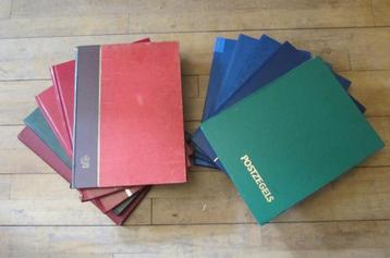 10 Postzegels albums uit de gehele wereld , wereld collectie beschikbaar voor biedingen