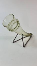 Antieke vaas, vorm hoorn des Overvloeds, op standaard. S15, Antiek en Kunst, Ophalen of Verzenden