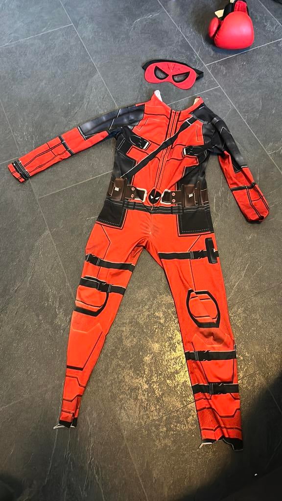 Spiderman pak met masker, Ophalen, Zo goed als nieuw, Overige maten