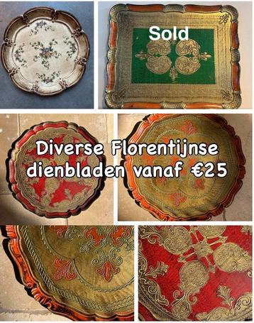 Stijlvolle vintage Italiaanse dienbladen beschikbaar voor biedingen