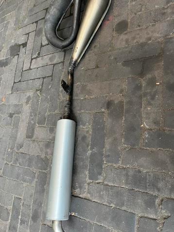 Tomos uitlaat beschikbaar voor biedingen