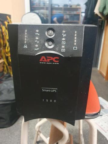 APC Smart-UPS 1500VA - Gebruikt (2x) beschikbaar voor biedingen