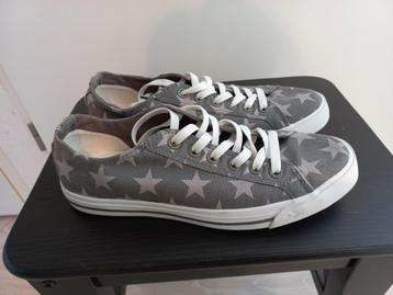 Converse Allstar gympen grijs met sterren, maat 40(7) beschikbaar voor biedingen