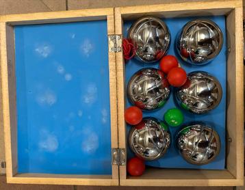 jeu de boules stel in houten koffer beschikbaar voor biedingen