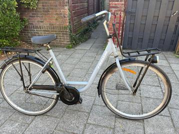 Sterke omafiets beschikbaar voor biedingen