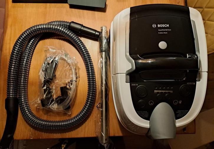 Bosch BWD421PRO Droog en nat stofzuiger zakloos NIEUW (2), Witgoed en Apparatuur, Stofzuigers, Nieuw, Waterstofzuiger, 2000 watt of meer