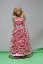 Barbie 71: galajurk, Kinderen en Baby's, Verzenden, Nieuw, Barbie