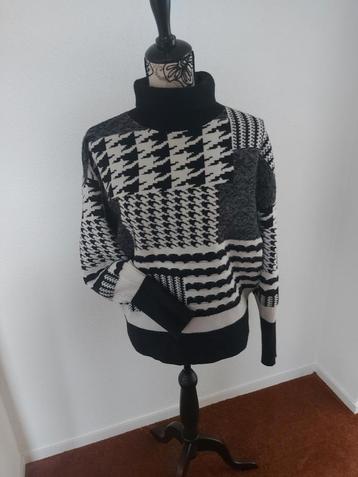 Tramontana coltrui wit/zwart gebreid maat L beschikbaar voor biedingen