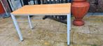 Bureau, 60x120. Kan niet uitelkaar 75cm hoog, Huis en Inrichting, Bureaus, Ophalen of Verzenden, Zo goed als nieuw