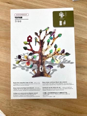 3D puzzel: levensboom Totem Kidsonroof. Recycled karton. 6+ beschikbaar voor biedingen